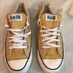 ⭐️ Yellow Converse All Stars ⭐️